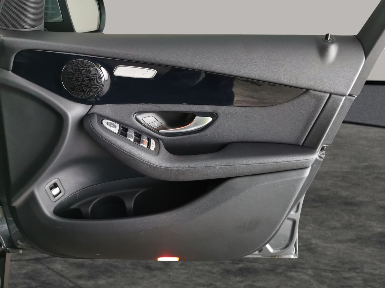 Used Mercedes-Benz GLC 2020 for sale - 77364882: Photo 27