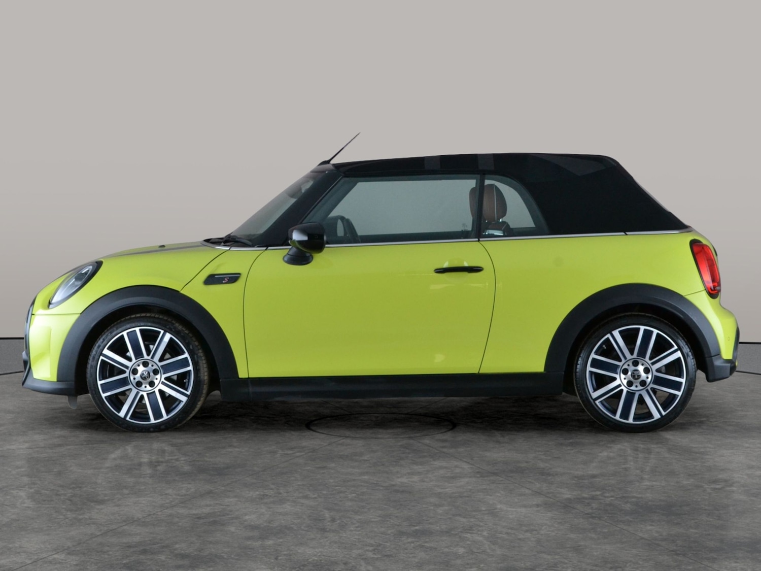 Used MINI Convertible 2022 for sale - 77981290: Photo 13