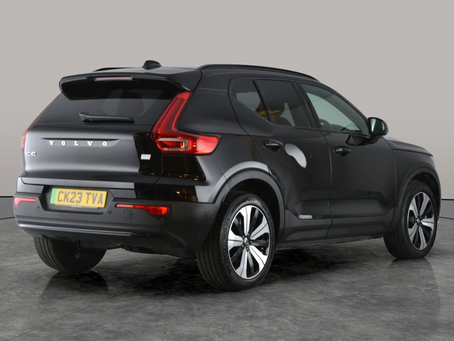 Used Volvo XC40 2023 for sale - 78178119: Photo 10