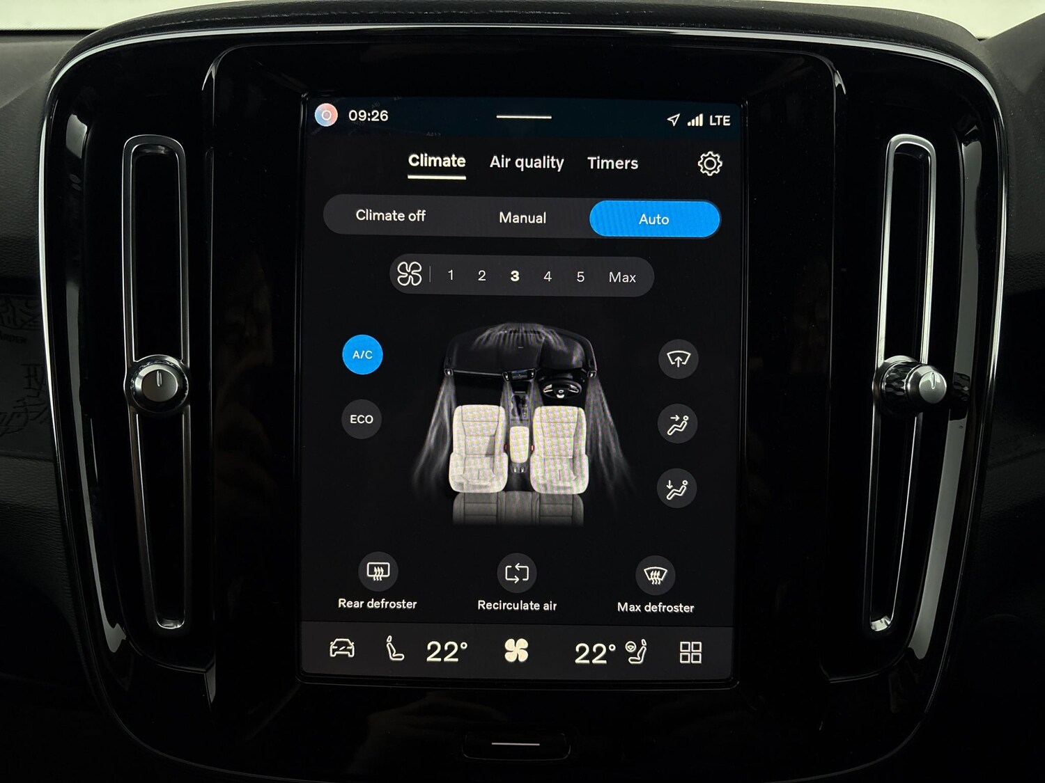 Used Volvo XC40 2023 for sale - 78178119: Photo 25