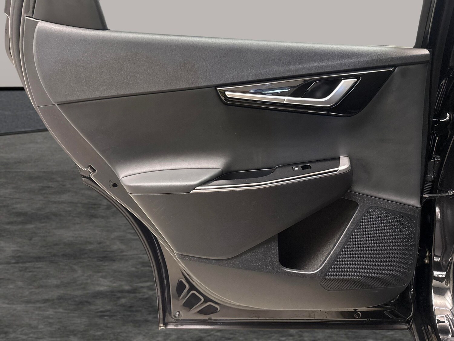 Used Kia EV6 2023 for sale - 77928242: Photo 27