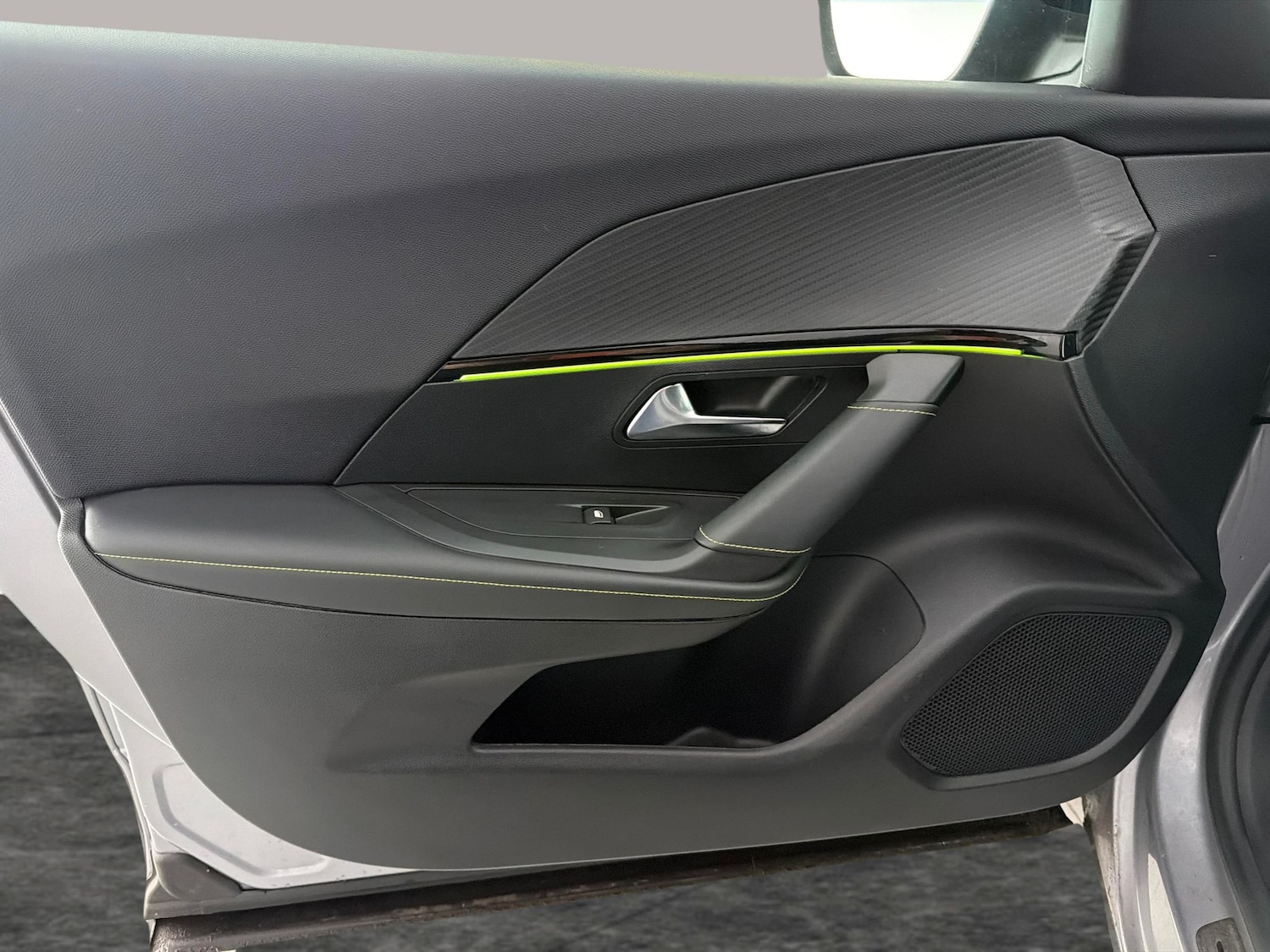 Used Peugeot E-2008 2022 for sale - 77116514: Photo 28