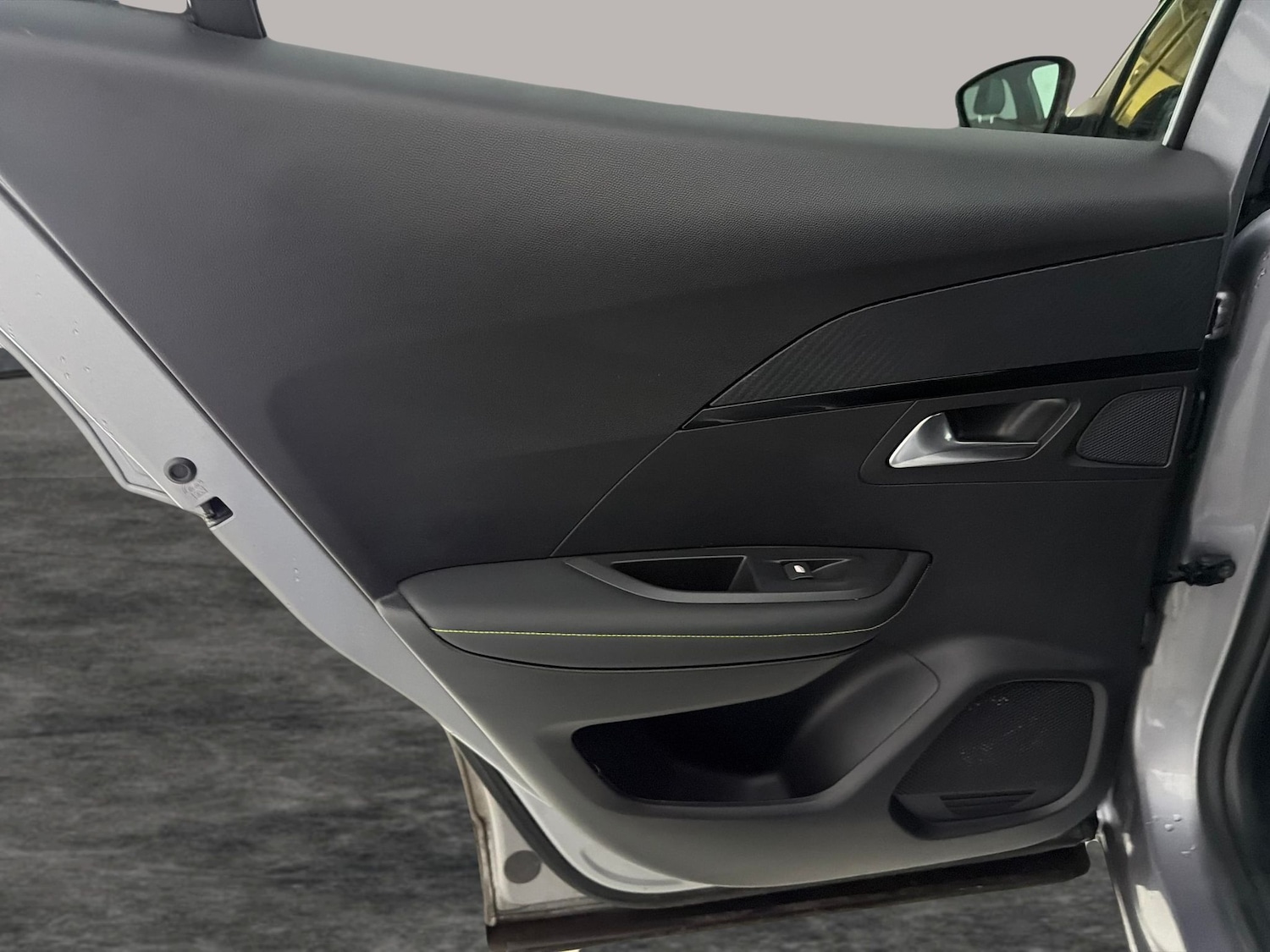 Used Peugeot E-2008 2022 for sale - 77116514: Photo 29