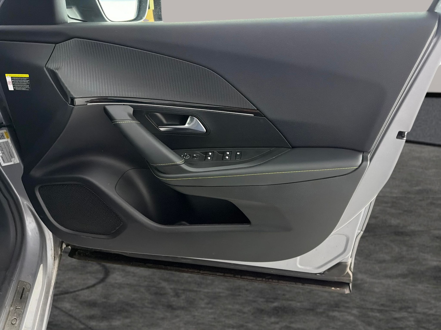 Used Peugeot E-2008 2022 for sale - 77116514: Photo 30