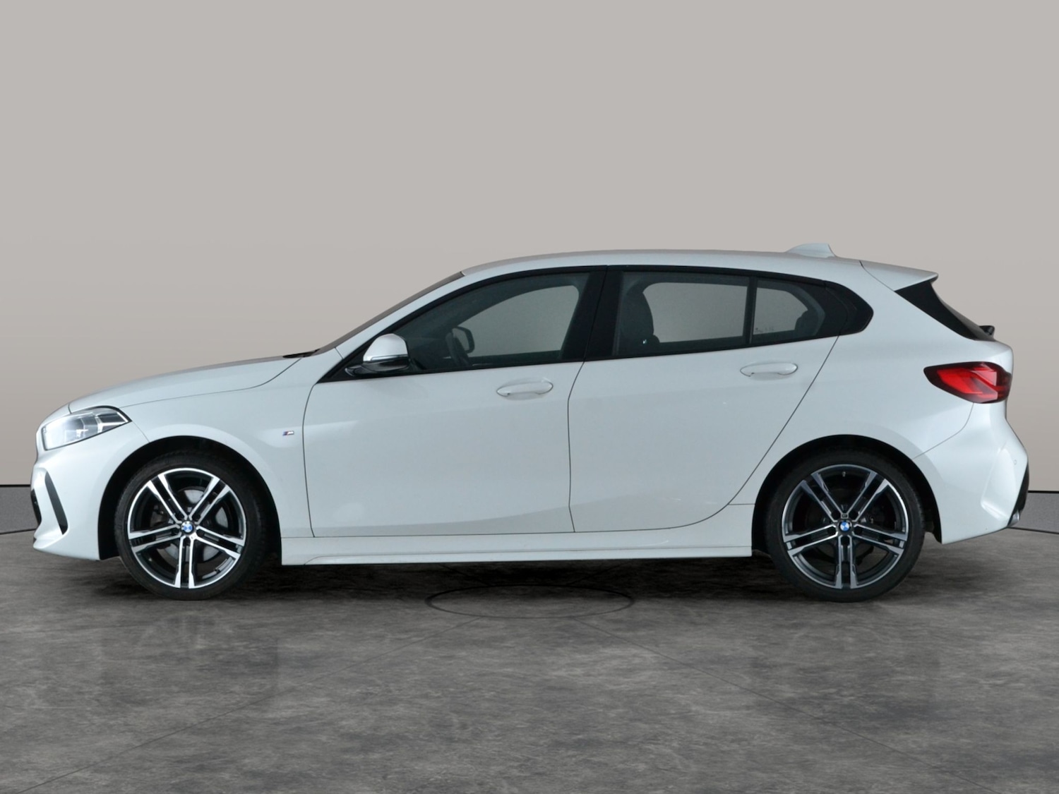 Used BMW 1 Series 2023 for sale - 77043677: Photo 12