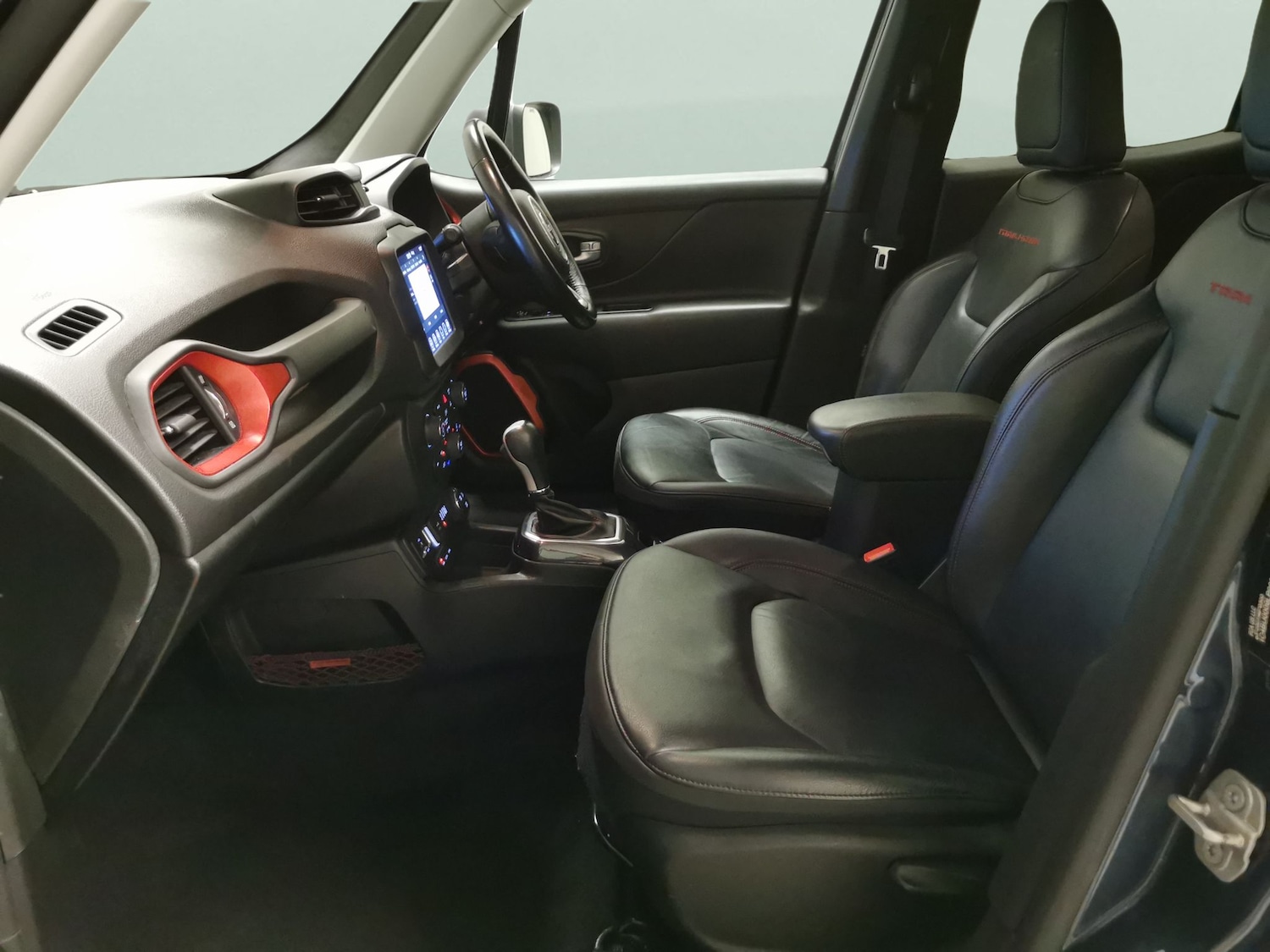 Used Jeep Renegade 2020 for sale - 77815081: Photo 4