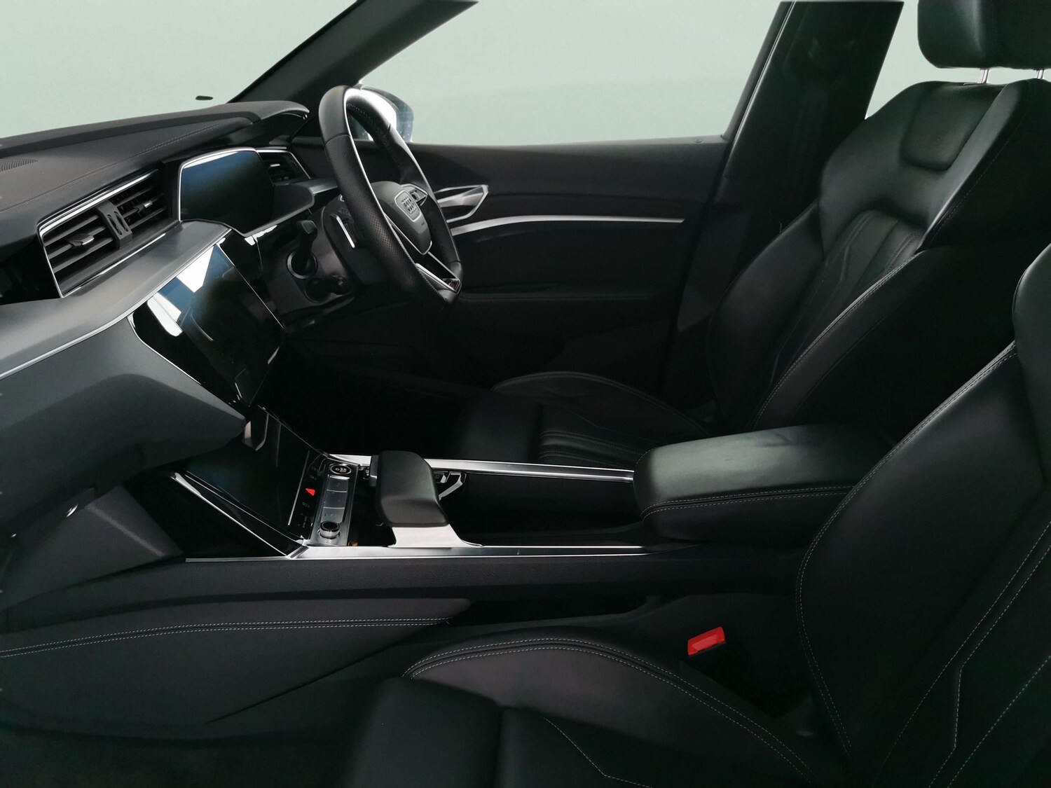 Used Audi e-tron 2022 for sale - 76750388: Photo 4