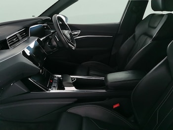 Used Audi e-tron 2022 for sale - 76750388: Photo