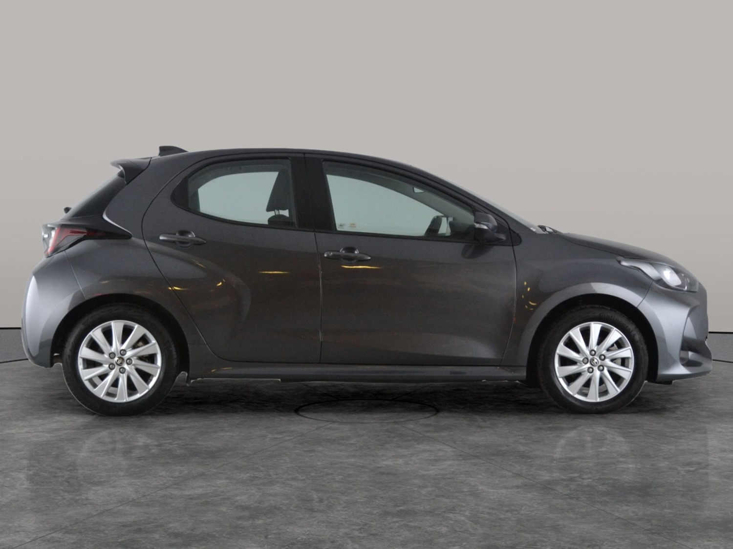 Used Toyota Yaris 2022 for sale - 76452501: Photo 13