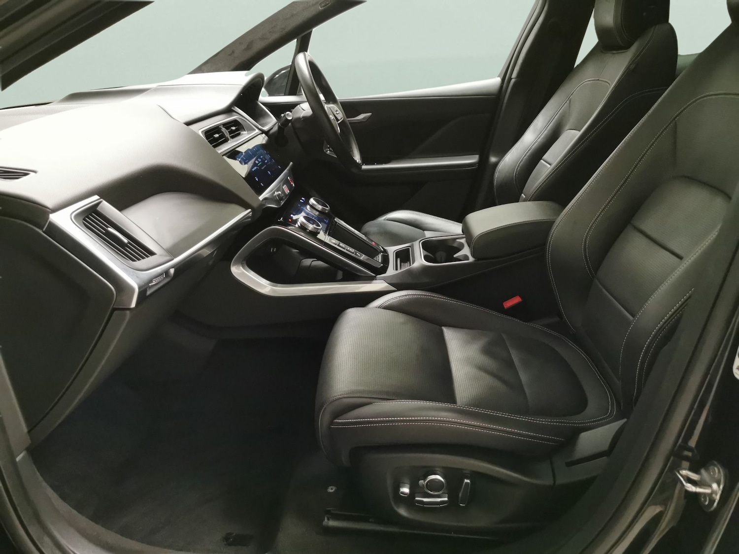 Used Jaguar I-Pace 2024 for sale - 78132596: Photo 4