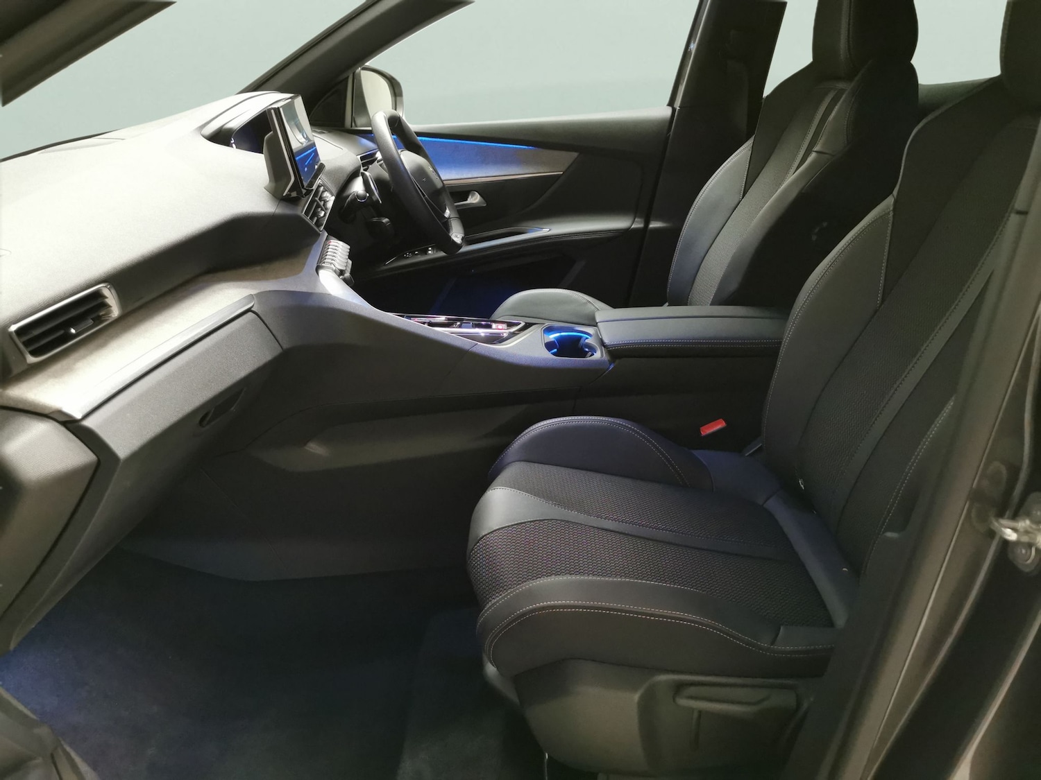 Used Peugeot 3008 2024 for sale - 78142107: Photo 4