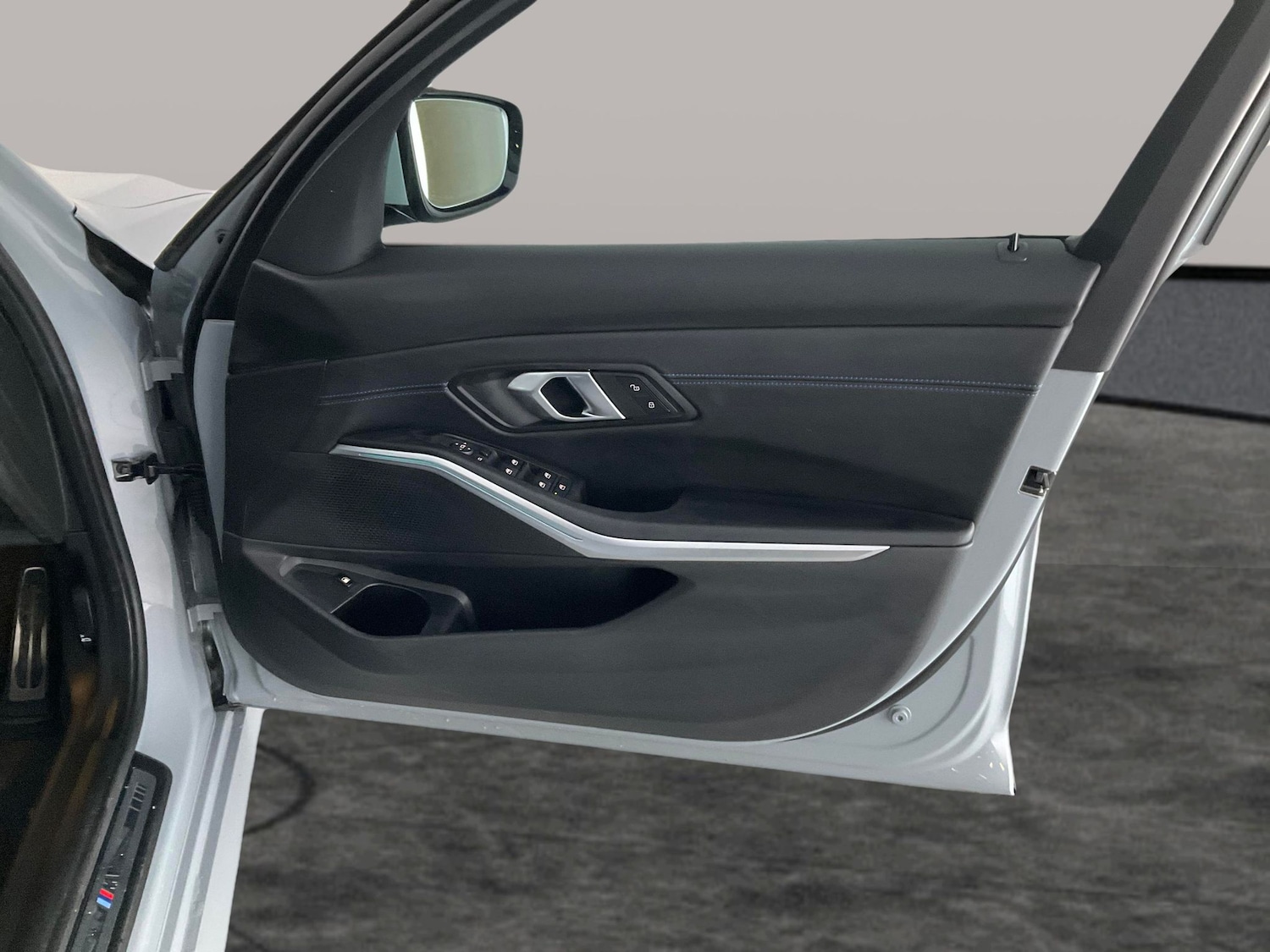 Used BMW 3 Series 2024 for sale - 76669353: Photo 29