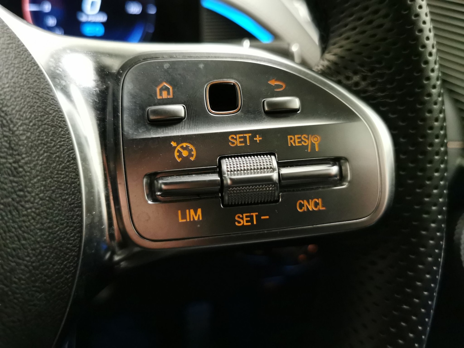 Used Mercedes-Benz EQC 2023 for sale - 77819352: Photo 21