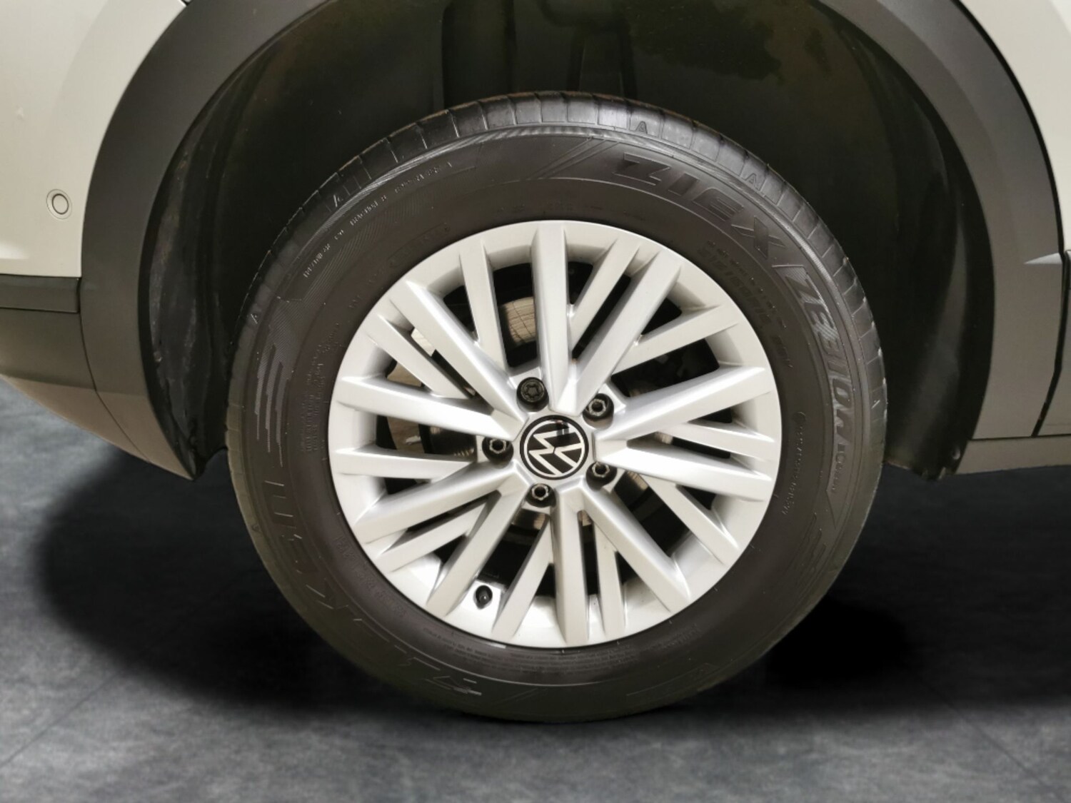 Used Volkswagen T-Roc 2023 for sale - 78142087: Photo 23