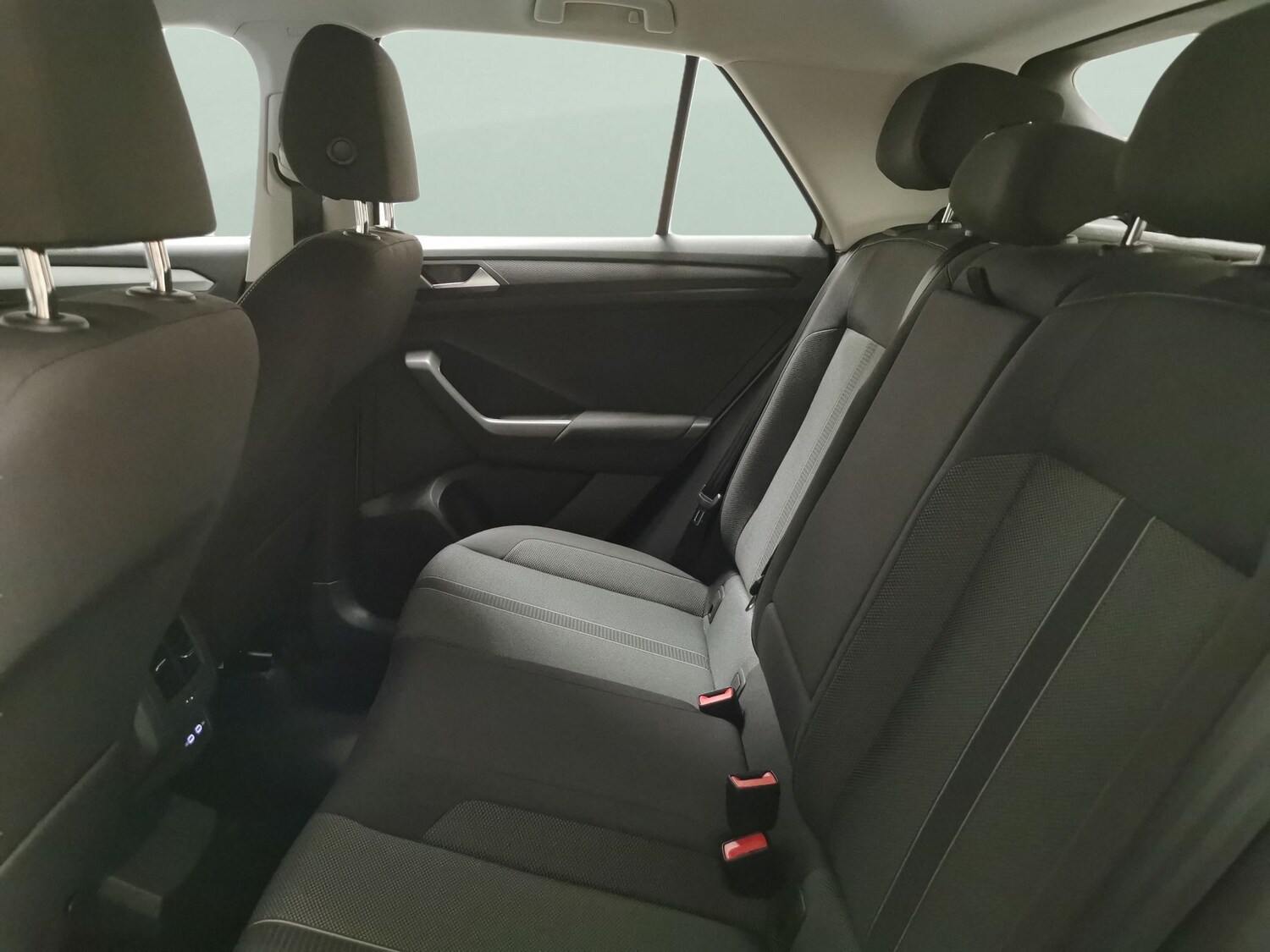 Used Volkswagen T-Roc 2023 for sale - 78142087: Photo 24