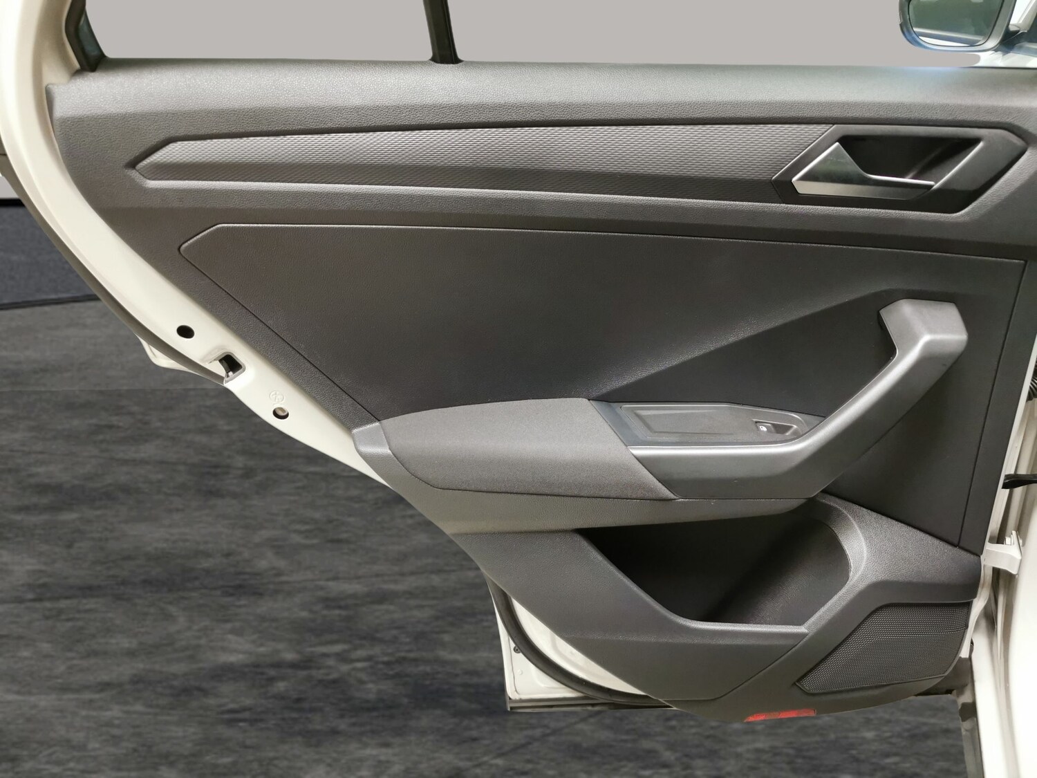 Used Volkswagen T-Roc 2023 for sale - 78142087: Photo 26