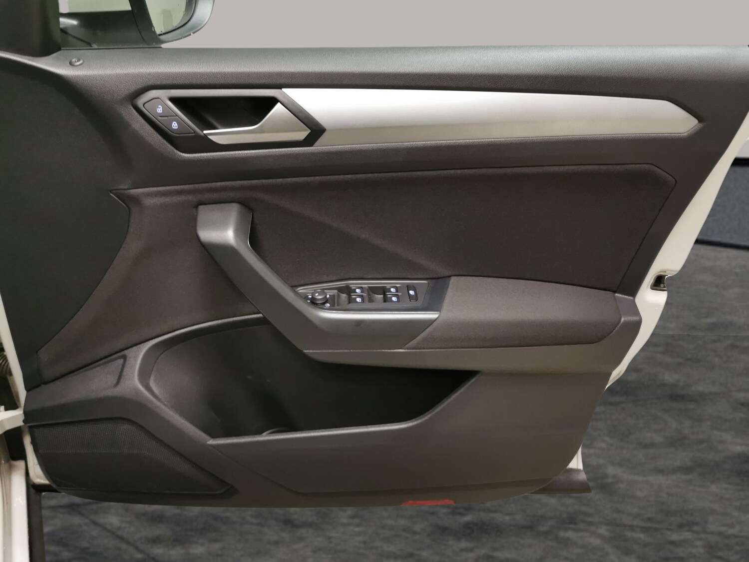 Used Volkswagen T-Roc 2023 for sale - 78142087: Photo 28