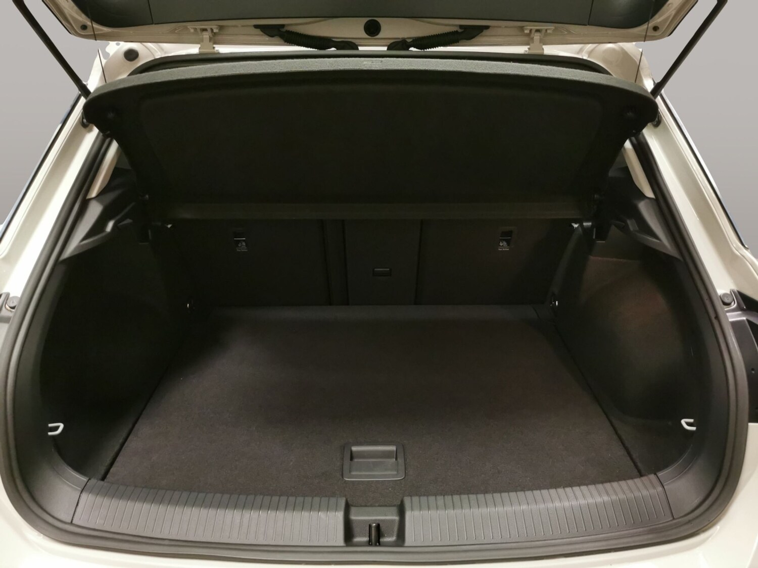 Used Volkswagen T-Roc 2023 for sale - 78142087: Photo 31