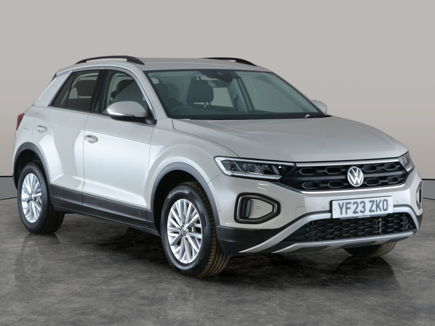 Used Volkswagen T-Roc 2023 for sale - 78142087: Photo 6