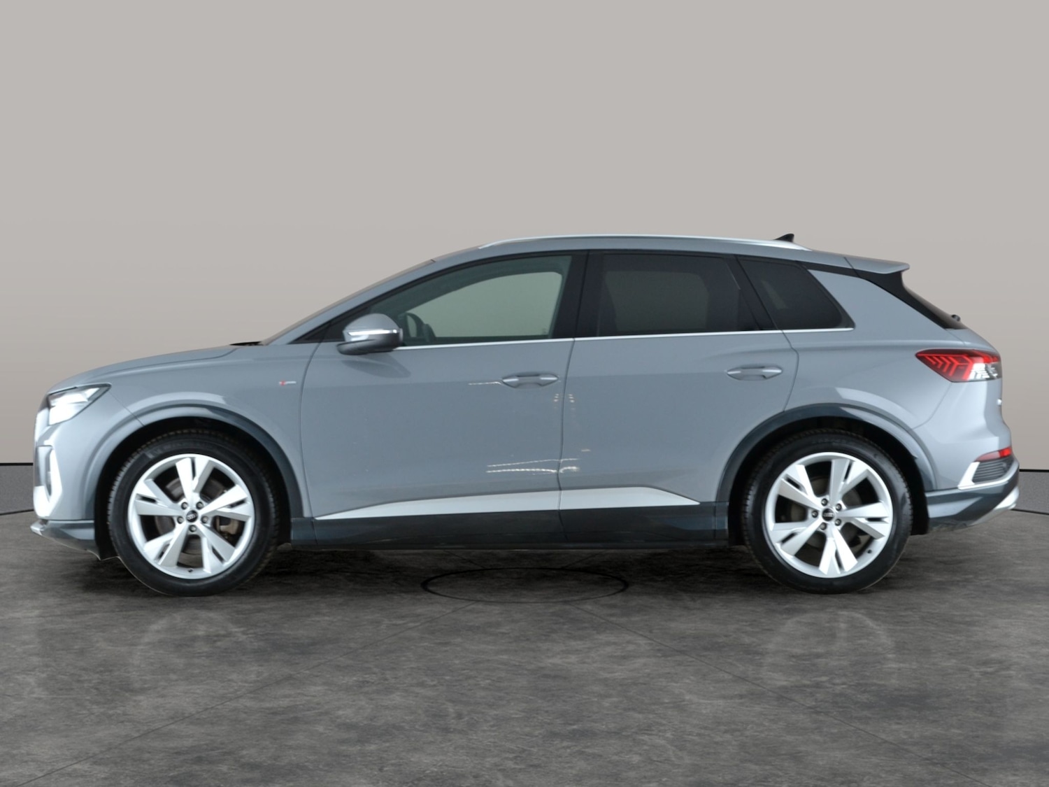 Used Audi Q4 e-tron 2023 for sale - 77316244: Photo 14