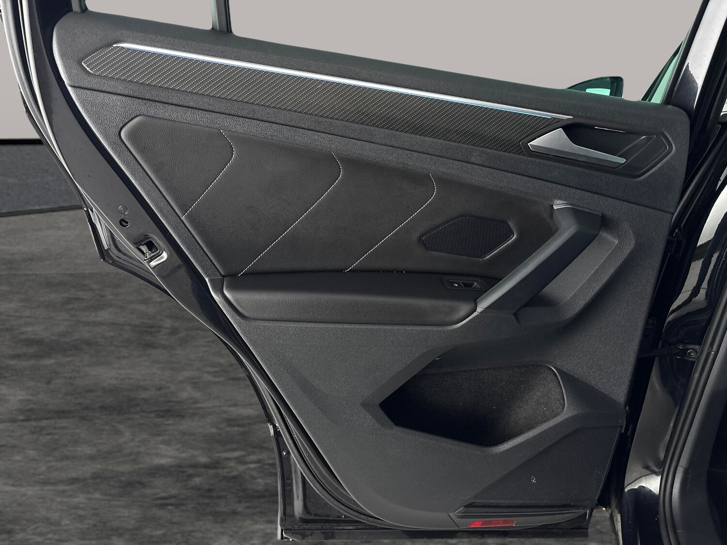 Used Volkswagen Tiguan 2023 for sale - 77902095: Photo 32