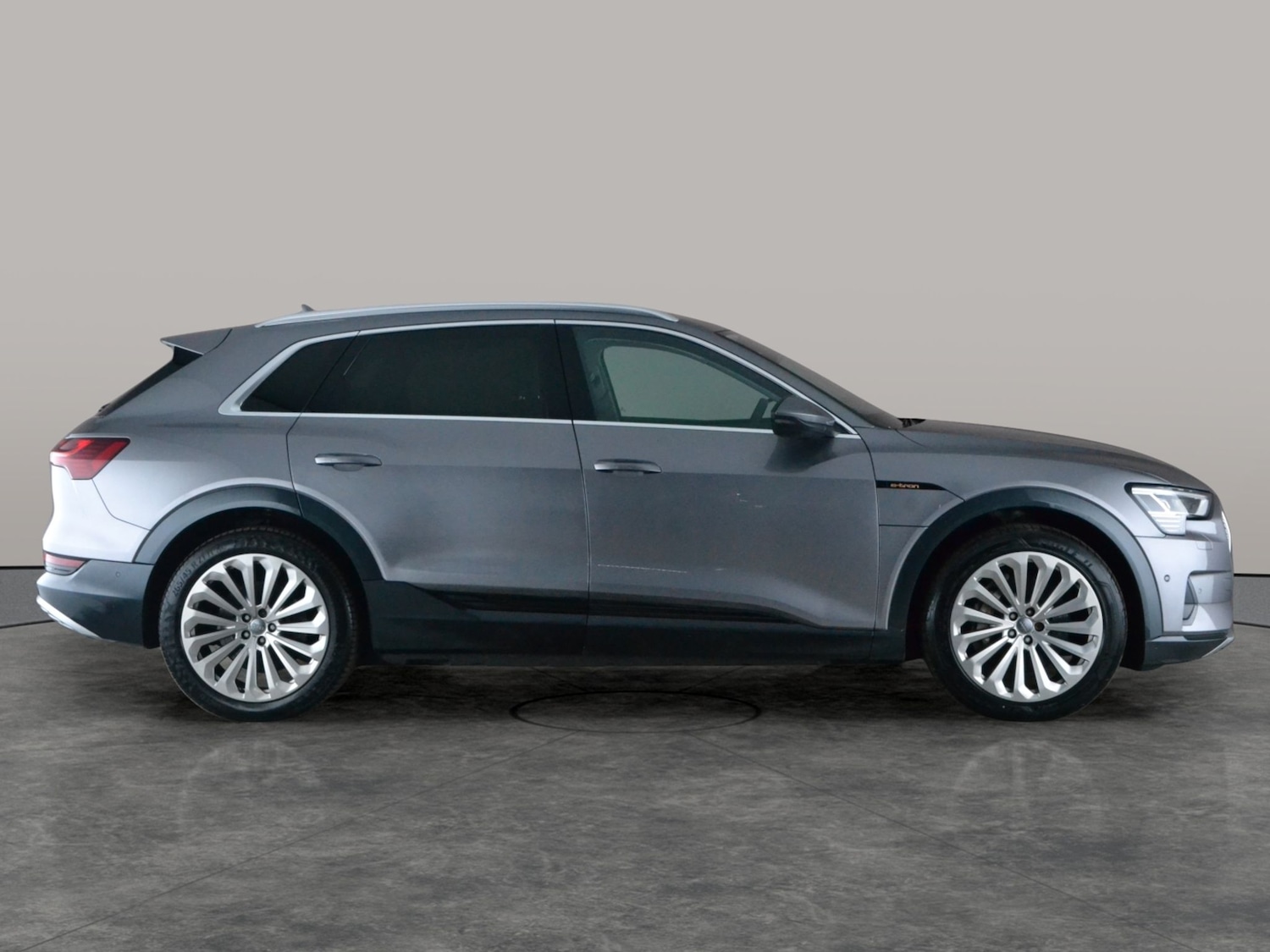 Used Audi e-tron 2020 for sale - 77802926: Photo 9