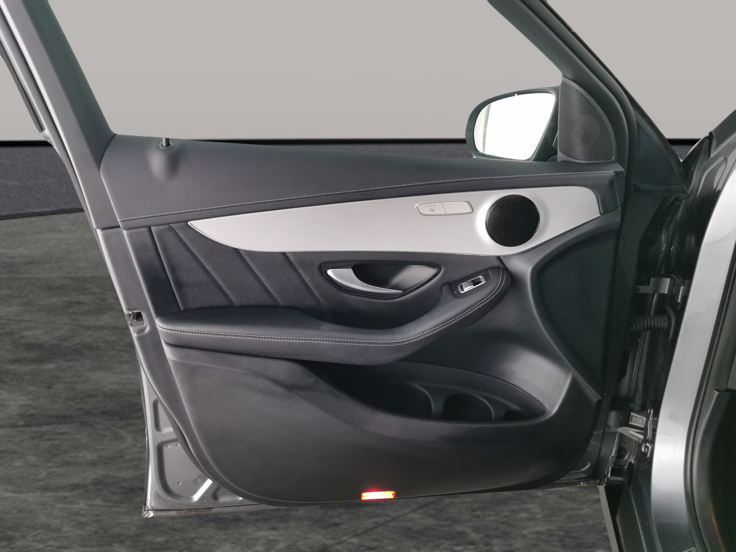 Used Mercedes-Benz GLC 2022 for sale - 77003120: Photo 27