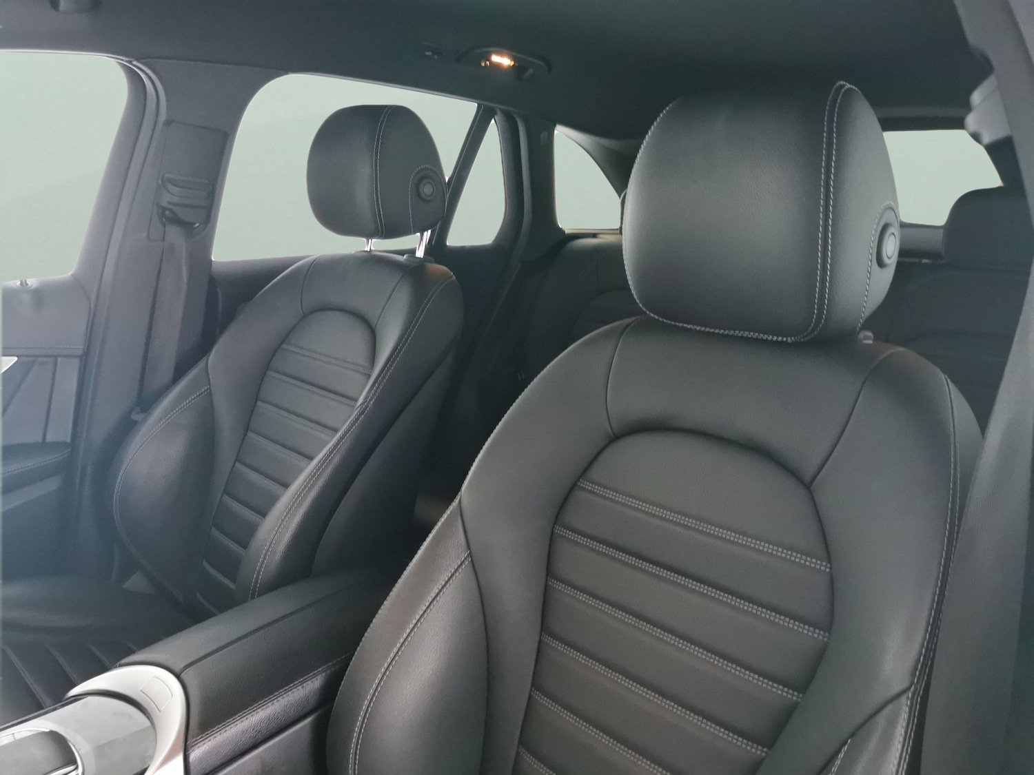 Used Mercedes-Benz GLC 2022 for sale - 77003120: Photo 6