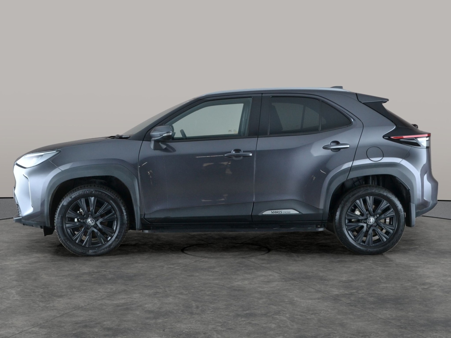 Used Toyota Yaris Cross 2022 for sale - 77702952: Photo 13