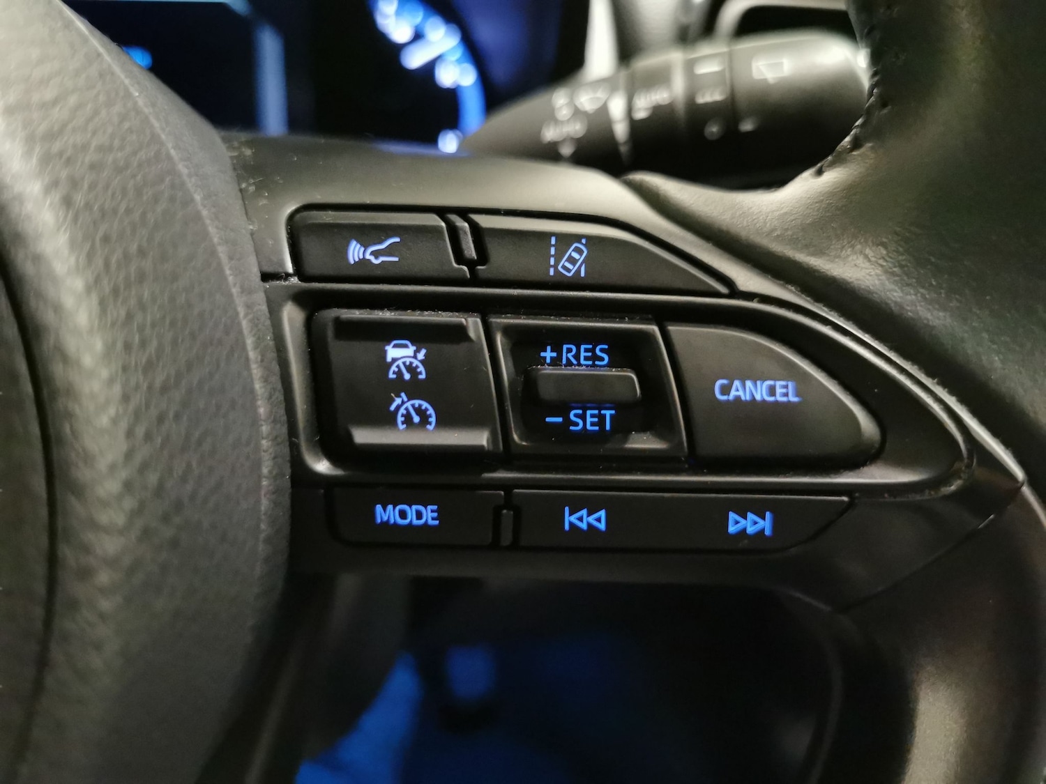 Used Toyota Yaris Cross 2022 for sale - 77702952: Photo 18