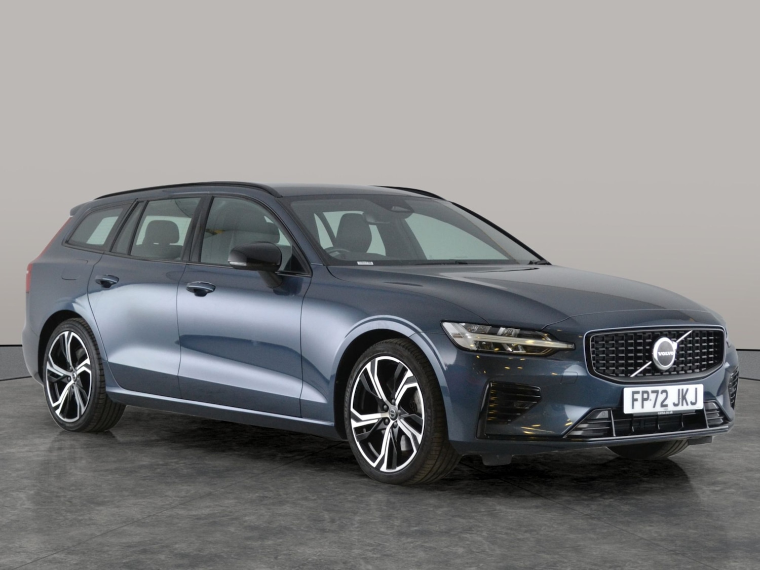 Used Volvo V60 2022 for sale - 77094412: Photo 13