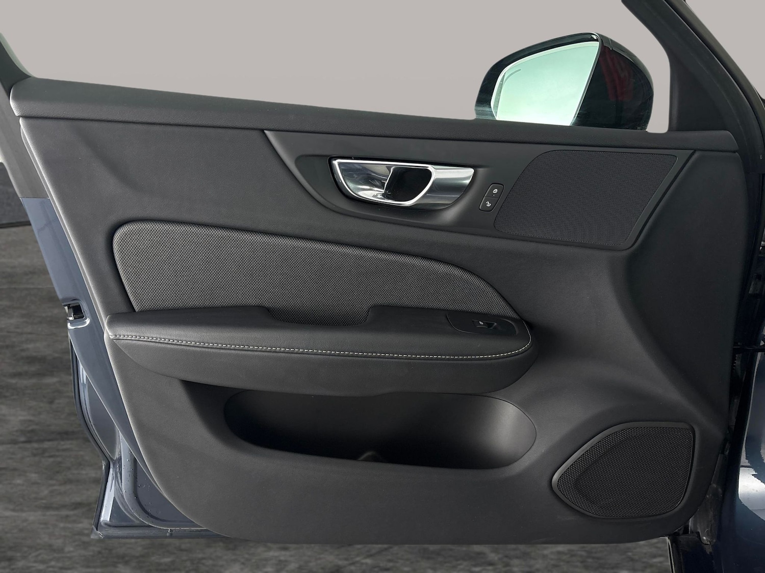 Used Volvo V60 2022 for sale - 77094412: Photo 35