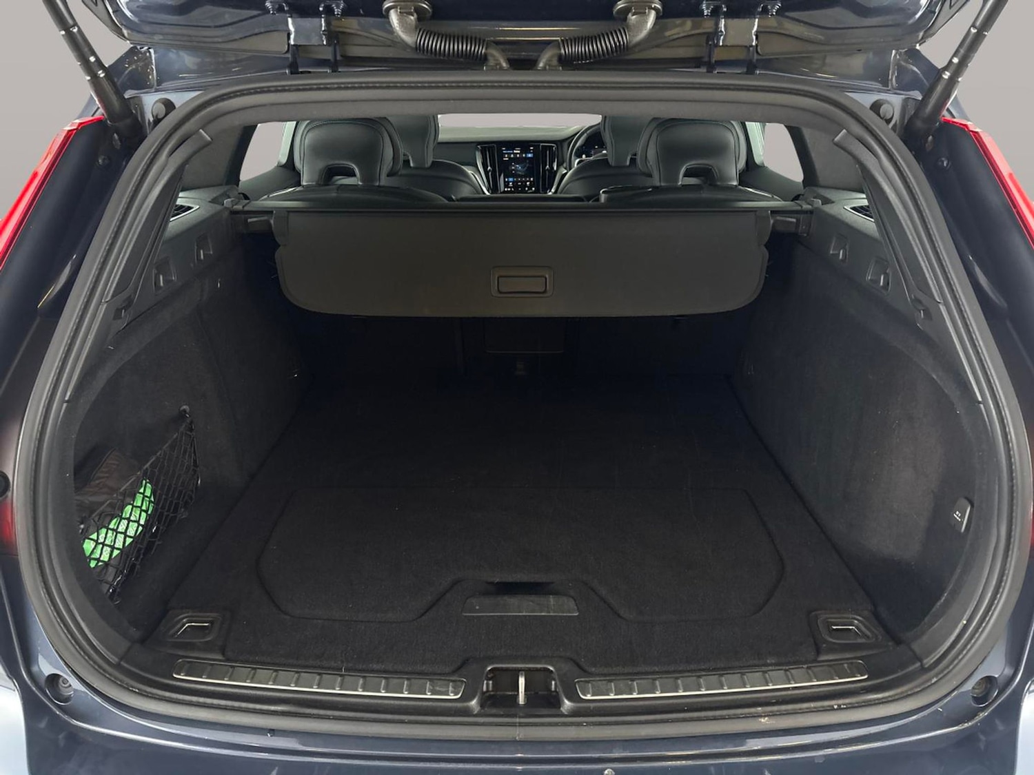 Used Volvo V60 2022 for sale - 77094412: Photo 40