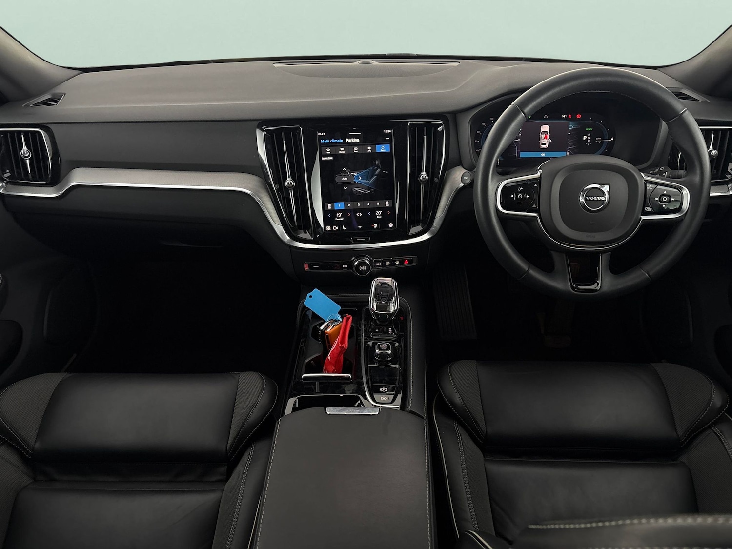 Used Volvo V60 2022 for sale - 77094412: Photo 8