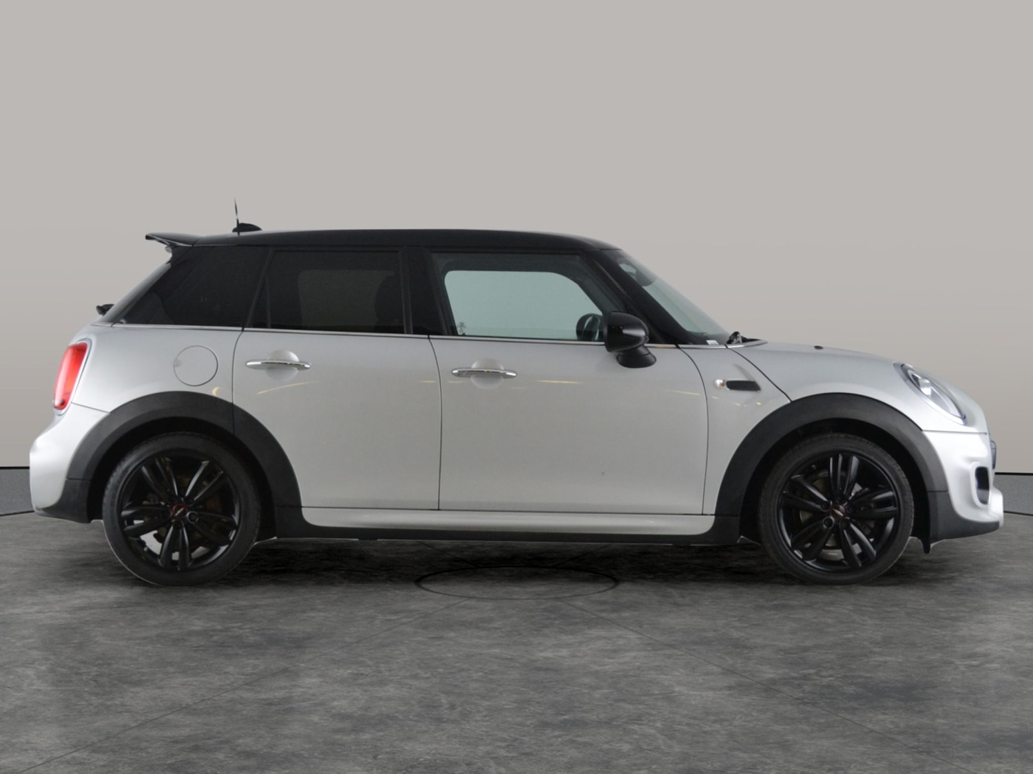 Used MINI Hatch 2019 for sale - 76669377: Photo 10