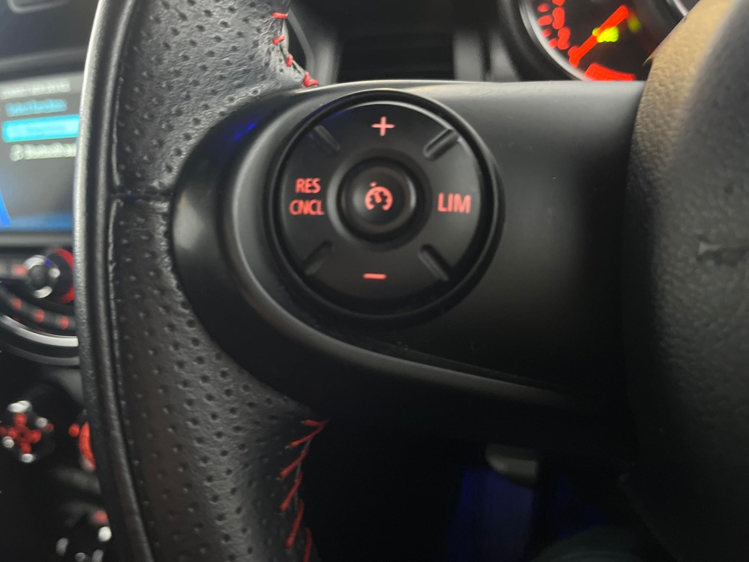 Used MINI Hatch 2019 for sale - 76669377: Photo 17