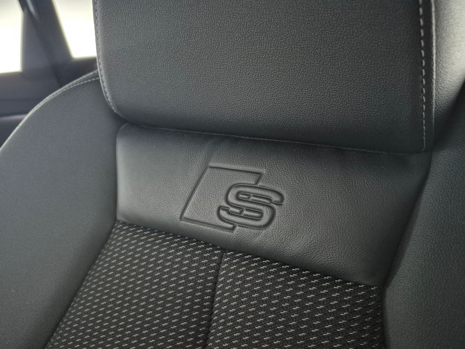 Used Audi Q4 e-tron 2023 for sale - 77483132: Photo 13