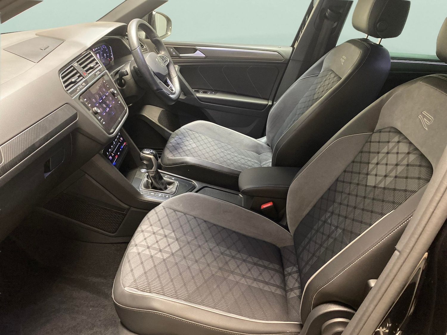 Used Volkswagen Tiguan 2023 for sale - 77778248: Photo 4