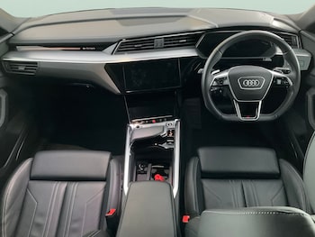 Used Audi e-tron 2022 for sale - 76444625: Photo