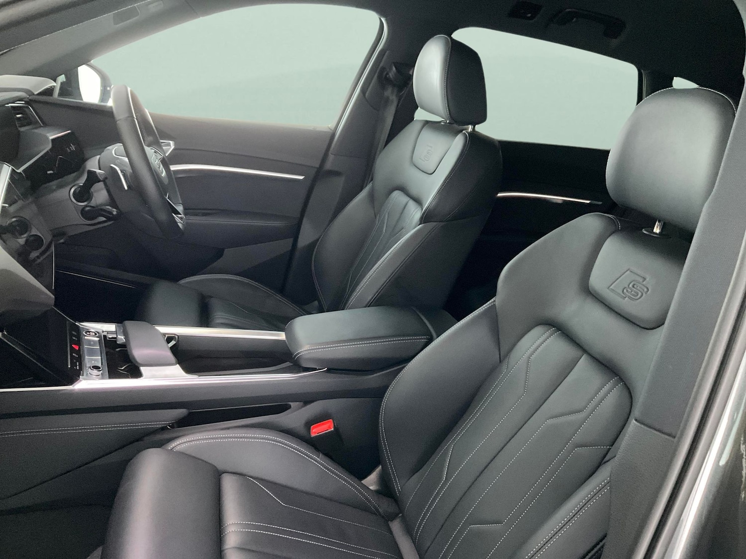 Used Audi e-tron 2022 for sale - 76444625: Photo 5