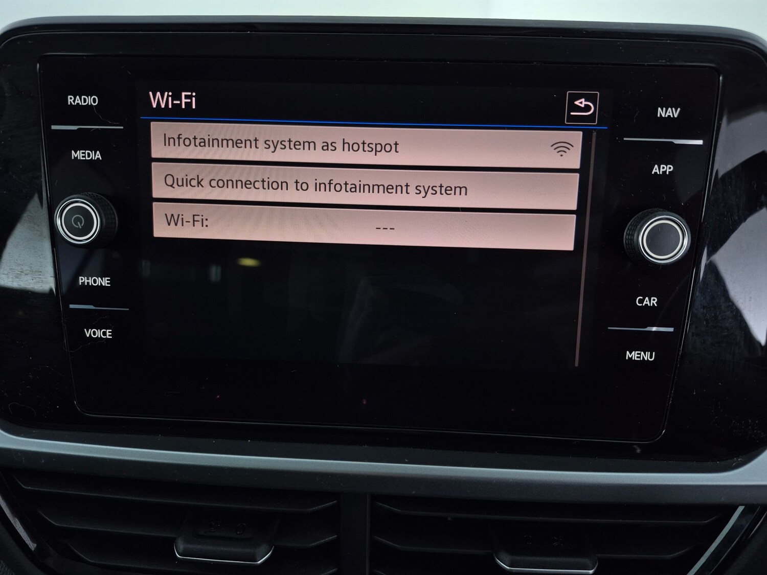 Used Volkswagen T-Roc 2023 for sale - 77814978: Photo 14