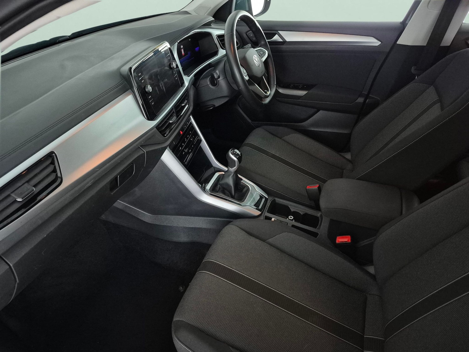 Used Volkswagen T-Roc 2023 for sale - 77814978: Photo 4