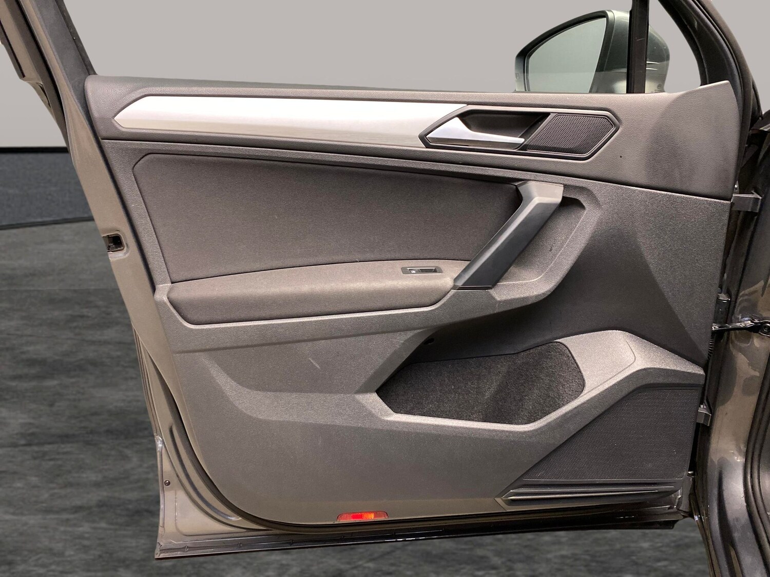 Used Volkswagen Tiguan 2020 for sale - 78140661: Photo 25