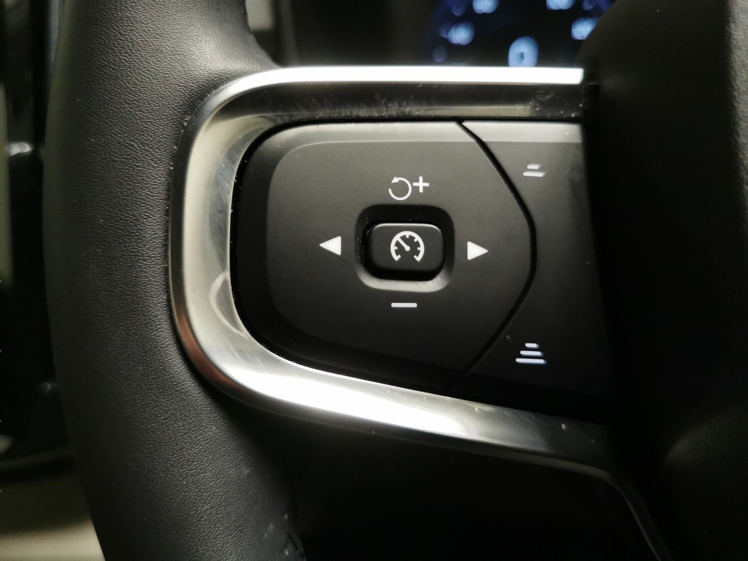 Used Volvo XC40 2021 for sale - 78150818: Photo 16