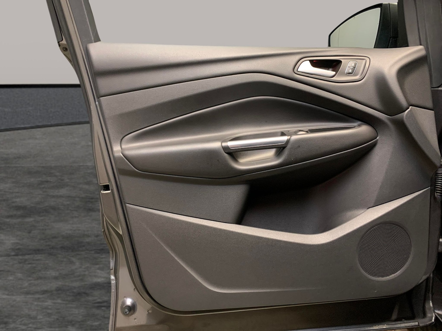 Used Ford Kuga 2018 for sale - 77255633: Photo 30