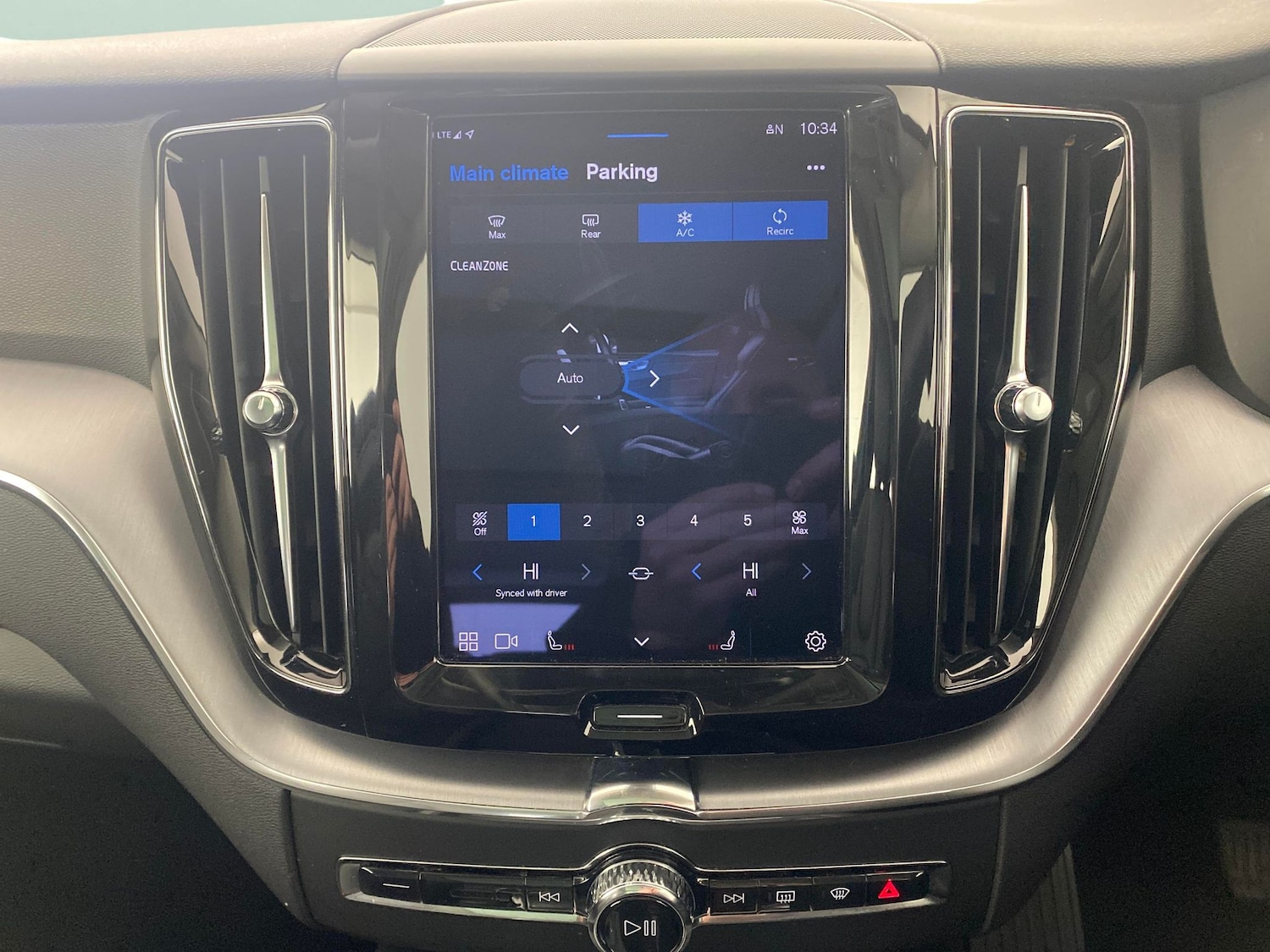 Used Volvo XC60 2021 for sale - 77545656: Photo 16