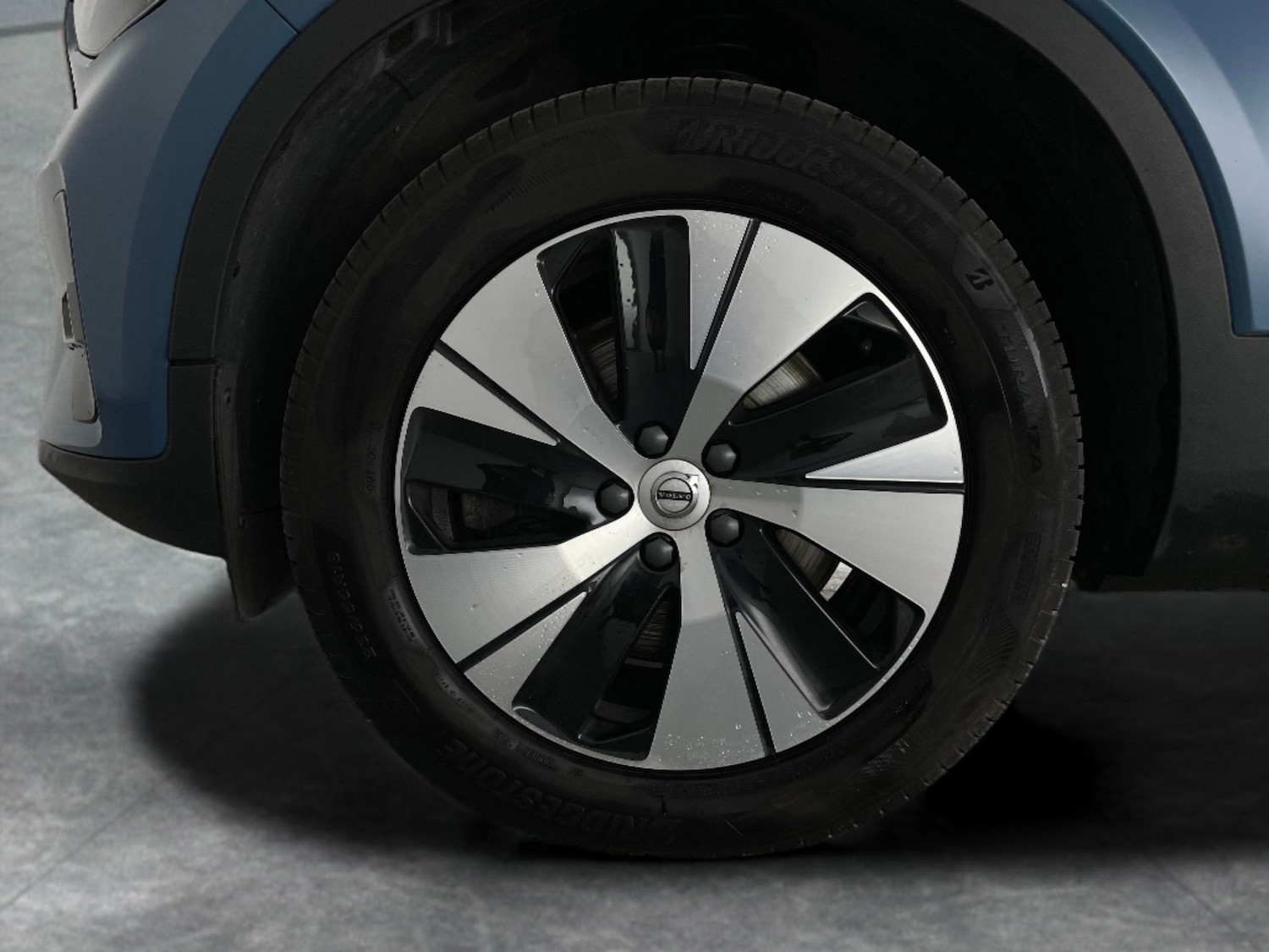 Used Volvo XC40 2023 for sale - 77591192: Photo 30