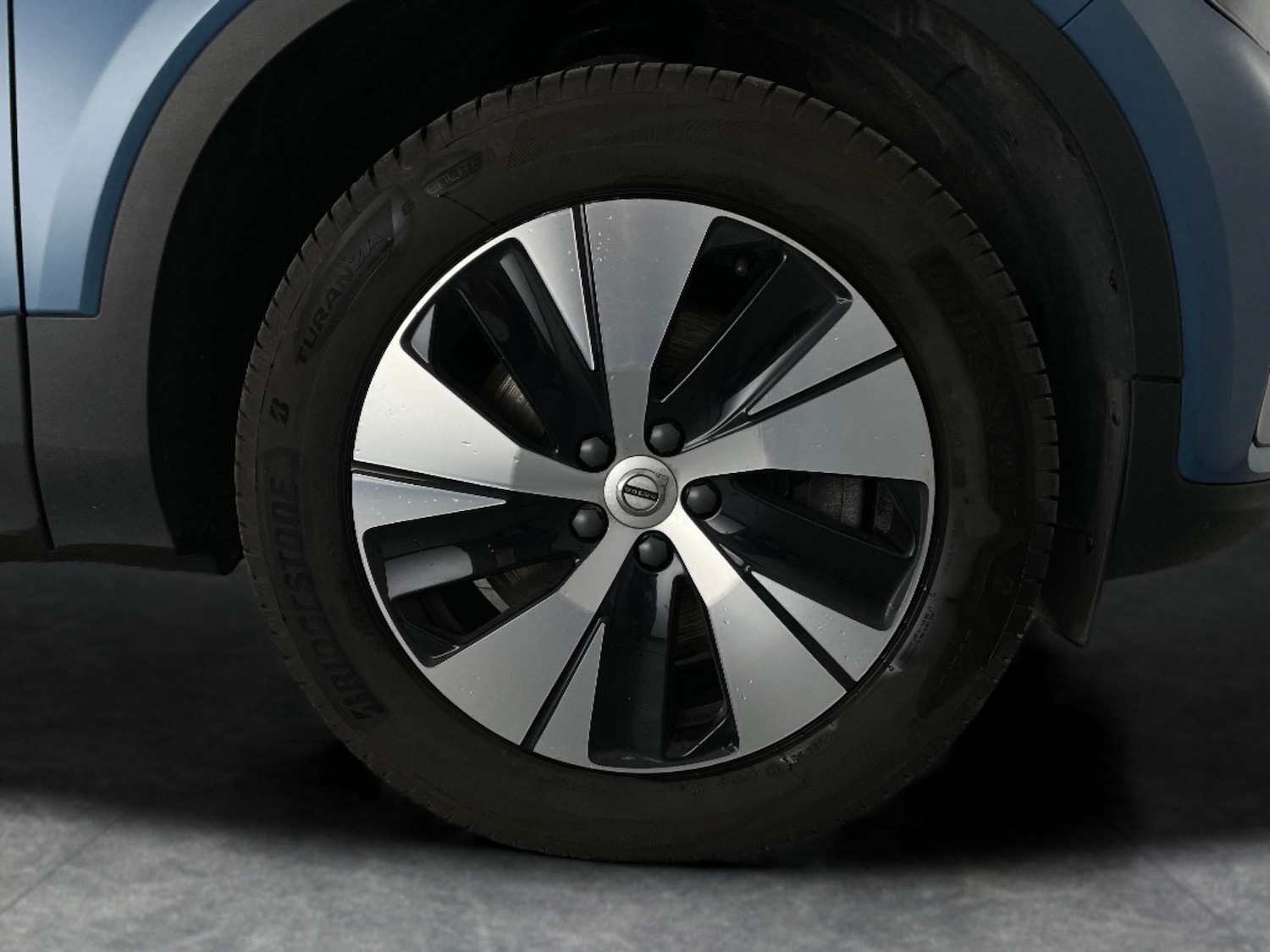 Used Volvo XC40 2023 for sale - 77591192: Photo 31