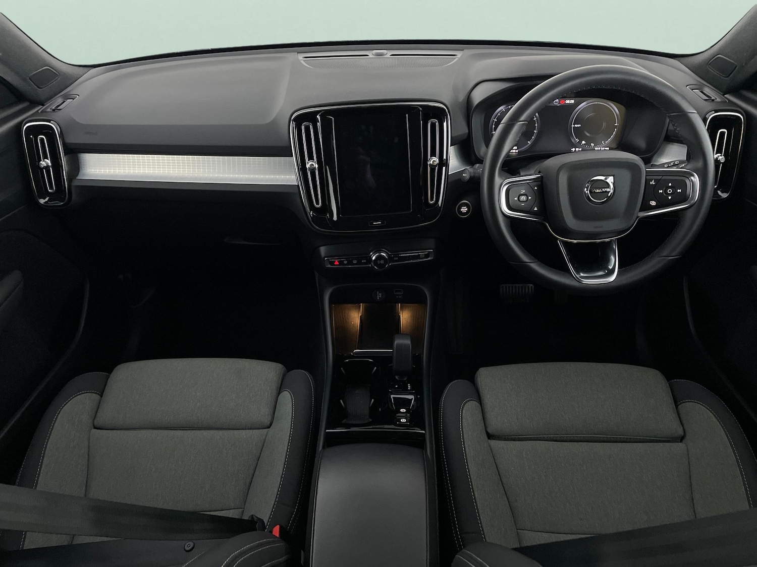 Used Volvo XC40 2023 for sale - 77591192: Photo 7