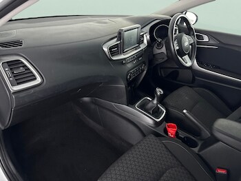 Used Kia Ceed 2019 for sale - 76209802: Photo 4
